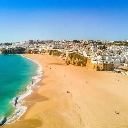 Prestige Flat By Holidays *