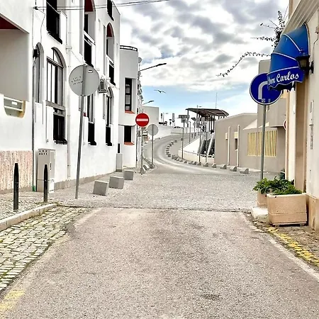 Prestige Flat By Holidays Apartment *