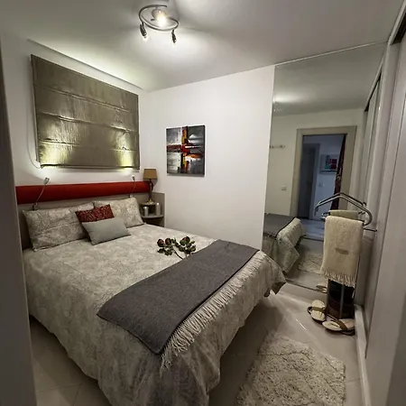 Prestige Flat By Holidays Apartment