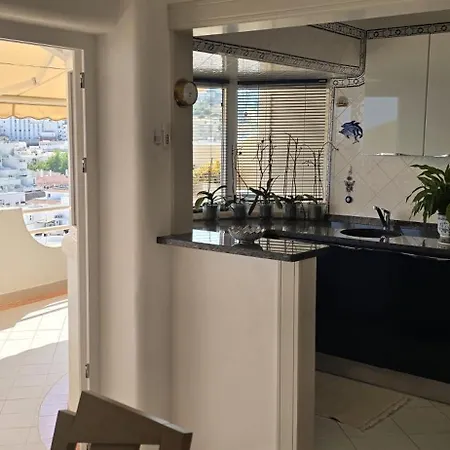 Prestige Flat By Holidays *