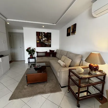 Prestige Flat By Holidays *