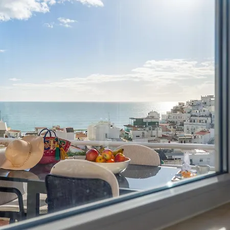 Prestige Flat Sea View By Holidays