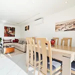 Prestige Flat Sea View By Holidays