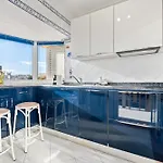 Prestige Flat Sea View By Holidays